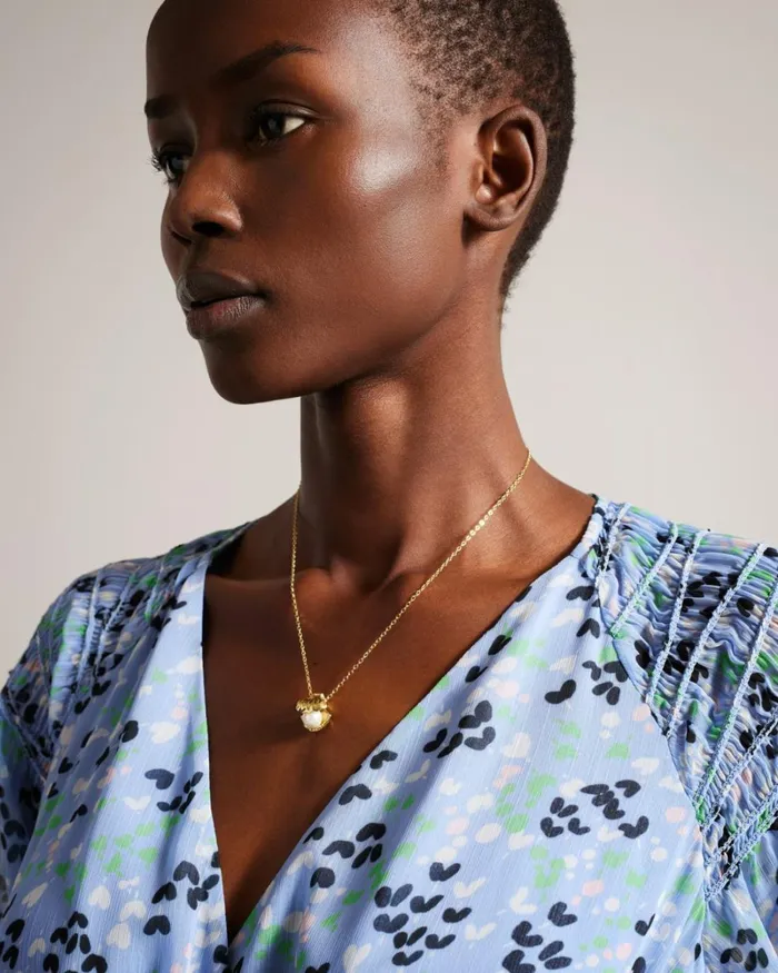 Clam Shell Pendant Necklace Gold Color Women Ted Baker Jewelry Clam Shell Pendant Necklace Gold Color Women Ted Baker Jewelry