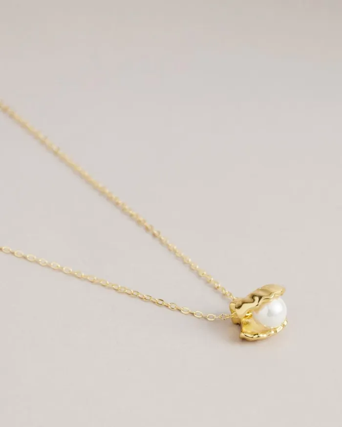 Clam Shell Pendant Necklace Gold Color Women Ted Baker Jewelry Clam Shell Pendant Necklace Gold Color Women Ted Baker Jewelry