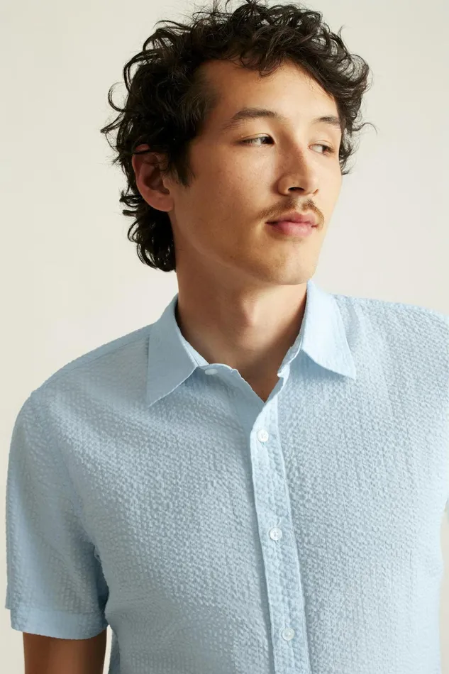 Men Casual Shirts Bonobos Riviera Short Sleeve Shirt Light Blue Seersucker