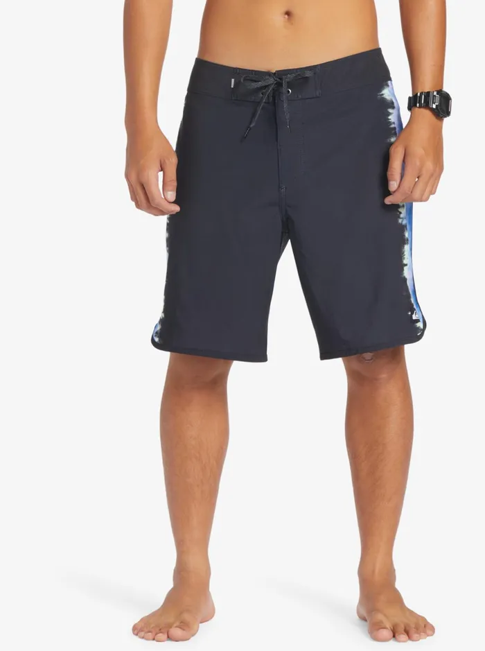 Shorts and Amphibians Men Quiksilver Surfsilk Scallop 19034 Boardshorts Black Shorts and Amphibians Men Quiksilver Surfsilk Scallop 19034 Boardshorts Black