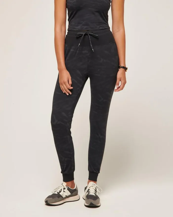 Women All Bottoms TravisMathew LONG LUNCH JOGGER Black Multi
