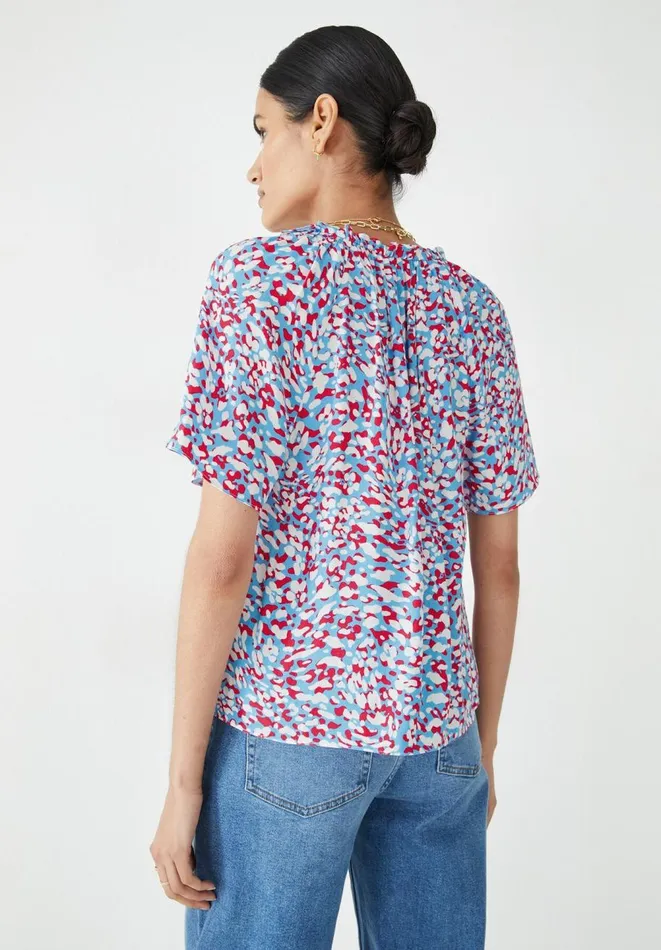 Hush Tops and Tshirts Women Elle Tie Neck Top Animal Mark Floral Bluered Hush Tops and Tshirts Women Elle Tie Neck Top Animal Mark Floral Bluered